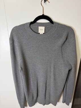 Calvin Klein Men's Light Gray Textured Crewneck Sweater